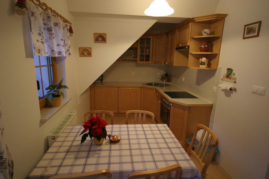 Apartments Karmen Ратече Экстерьер фото